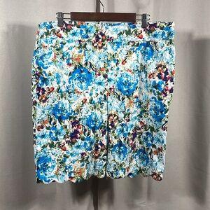 Floral Scalloped Edge Coral Bay golf shorts